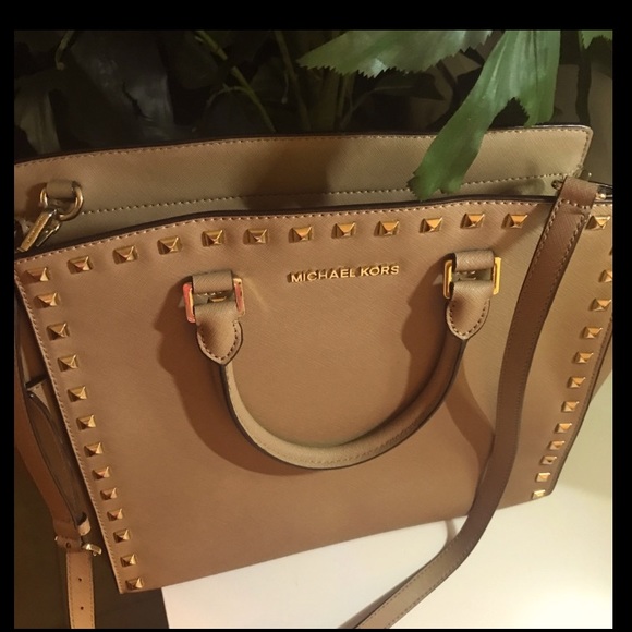 Michael Kors Handbags - Michael Kors Studded Hamilton Large Bag